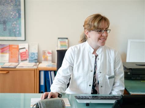 Dr. med. Esther Saner, Médecin à Basel